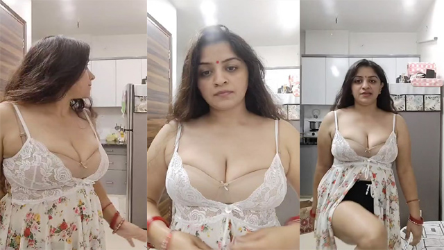 Vandana Pathak aka Me Mrs Vandana – Instagram Exclusive Update Live Video