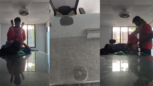Office Girl Fucking Ye Kya Kar Rahe Ho Sahab – Mera Mard Dekh Lega