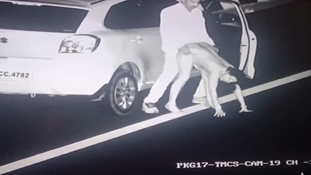 Highway Fucking Car Driver in Businessman Wife