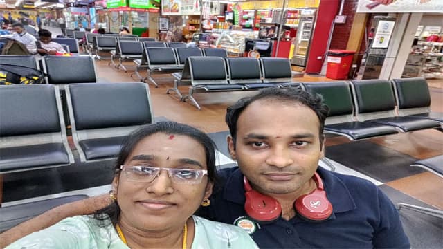Beautiful IT Aunty Affair with Multiple Boss